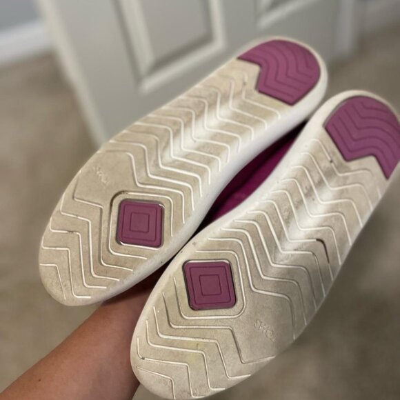 TOMS Alpargata Magenta Mallow Slip Ons - Picture 2 of 2